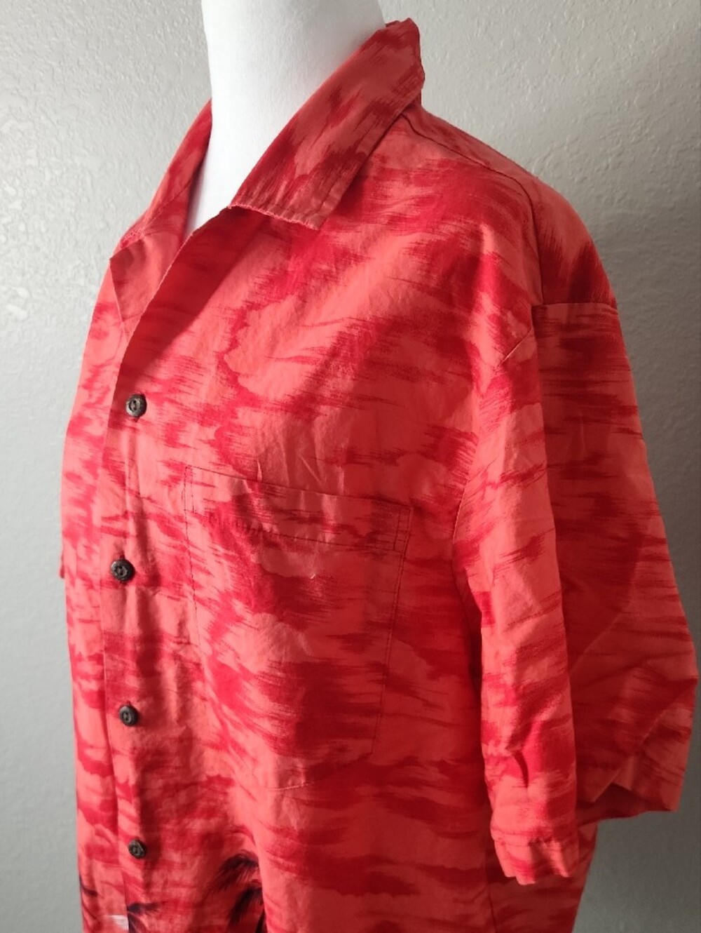 MD Fashion Coral Red Tropical Hawaiian Button-Up Shirt Vintage Made In Hawaii - Picture 3 of 11